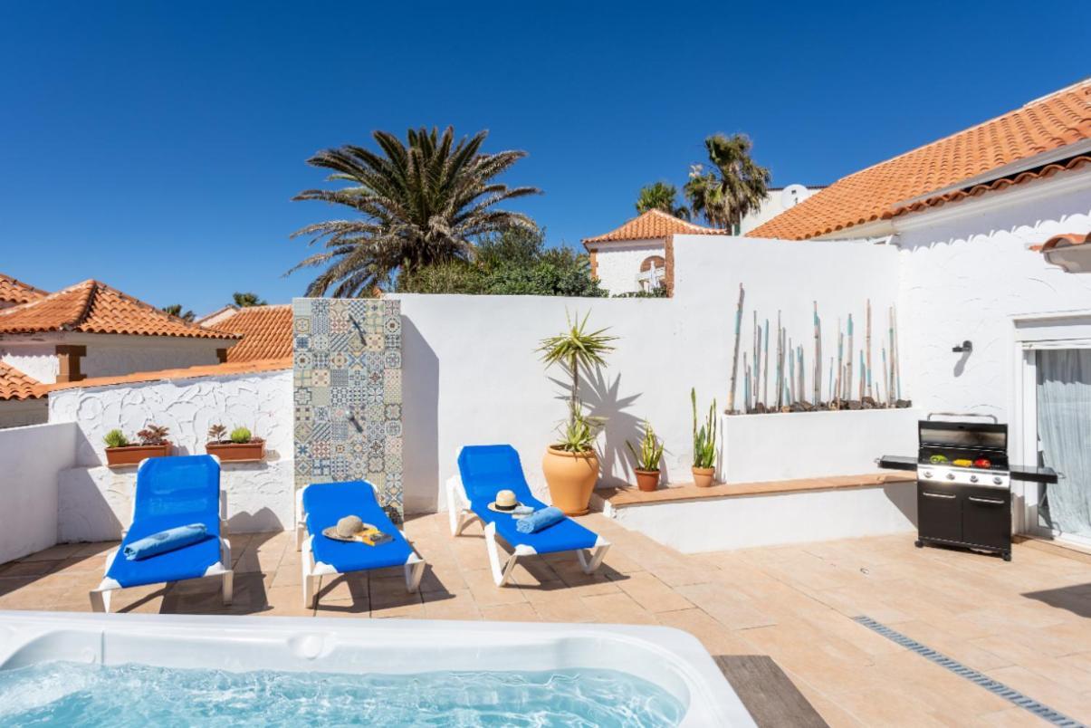 Casa Naranja: Family-Friendly Villa with Heated Pool and BBQ Poris de Abona Exterior photo