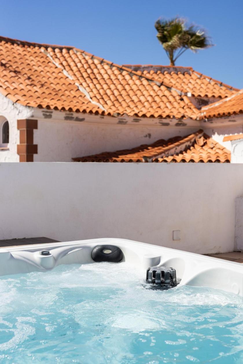 Casa Naranja: Family-Friendly Villa with Heated Pool and BBQ Poris de Abona Exterior photo