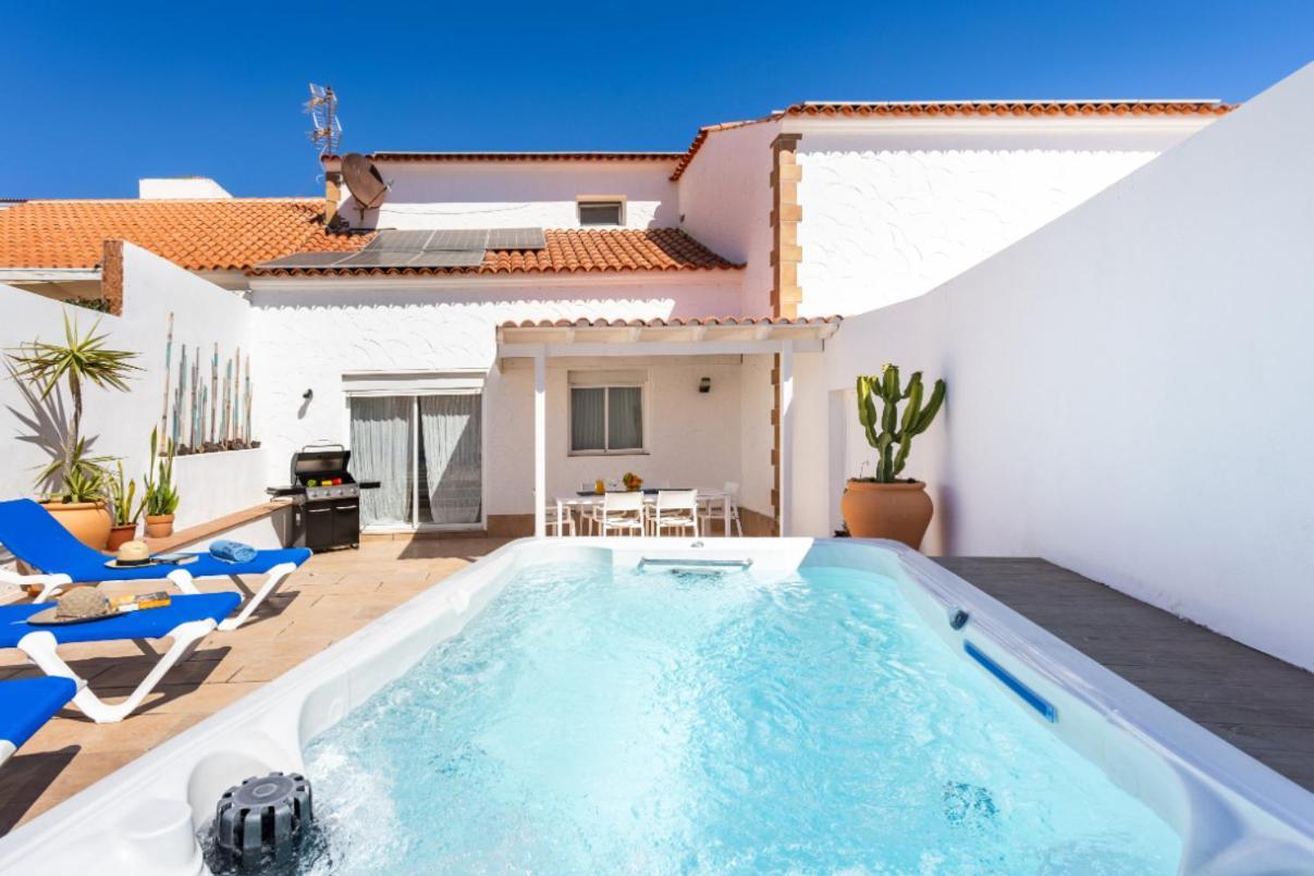 Casa Naranja: Family-Friendly Villa with Heated Pool and BBQ Poris de Abona Exterior photo